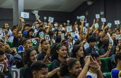 Alunos e alunas da rede de Arapiraca participam de revisão preparatória para a Prova Saeb