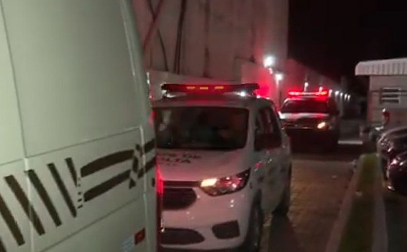 Cerca de 10 jovens usam espetos artesanais e tentam fugir de unidade de internação em Maceió