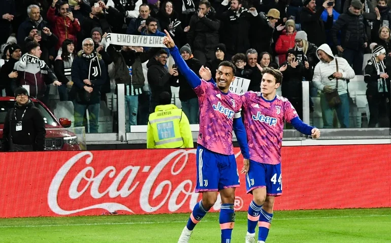 Milan bate o Lecce por 3 a 0 no Italiano e enfileira sua 7ª vitória consecutiva