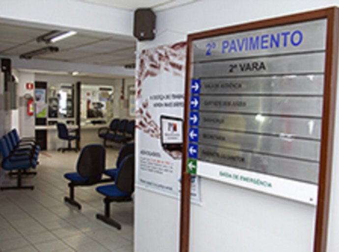 Juiz determina reintegração de trabalhador demitido após diagnóstico de câncer