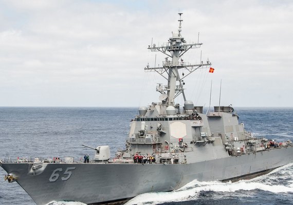 Envio de forças navais dos EUA para a costa da Venezuela deixa países da região alarmados, diz mídia