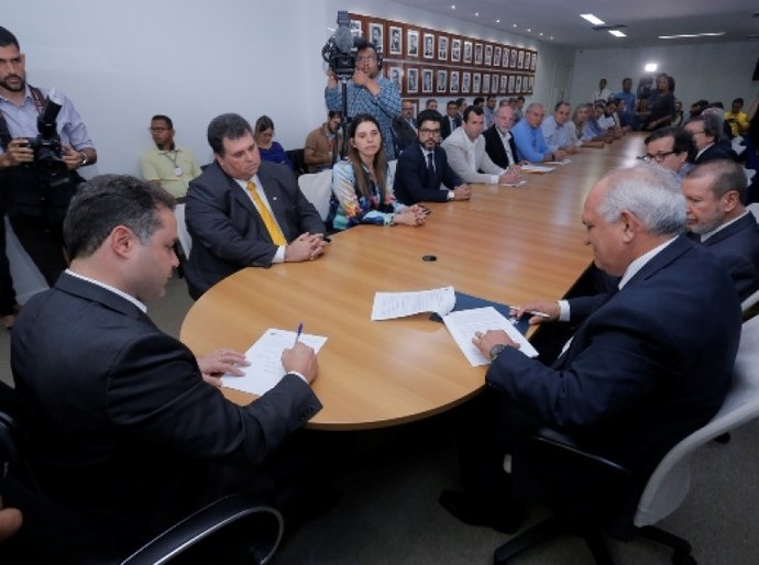Governador Renan Filho e presidente do TJ lançam programa Rural Legal