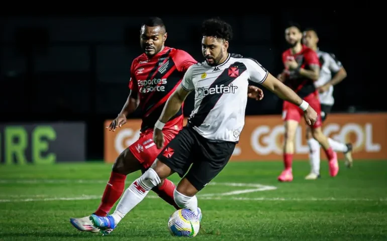 Vasco derrota Athletico-PR de virada e larga na frente nas quartas de final da Copa do Brasil
