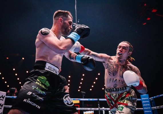 Whindersson Nunes vence luta contra polonês em campeonato de boxe