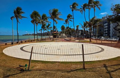 Posto 7 recebe fonte interativa com jatos de água de até 4 metros