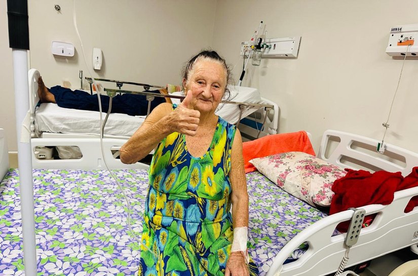 Idosa de 81 anos supera AVC, recebe alta do HRPI sem sequelas e comemora: “Eu renasci”