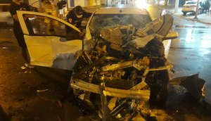 Motorista embriagada é presa após colidir com caminhão na Zona Sul de Aracaju / Foto: Foto: CPTran/Divulgação