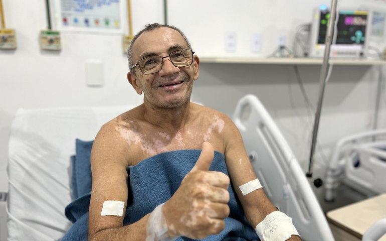 Recuperando-se de um cateterismo, paciente agradece ao HGE e defende que em 2024 é preciso cuidar mais da saúde
