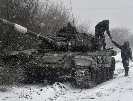 Forças Armadas russas atacam instalações de energia e aeródromos na Ucrânia, afirma Ministério da Defesa