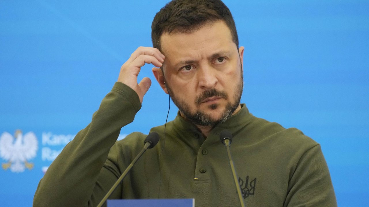 Homenagem de Zelensky a grupo ligado ao nazismo gera crise com a Polônia