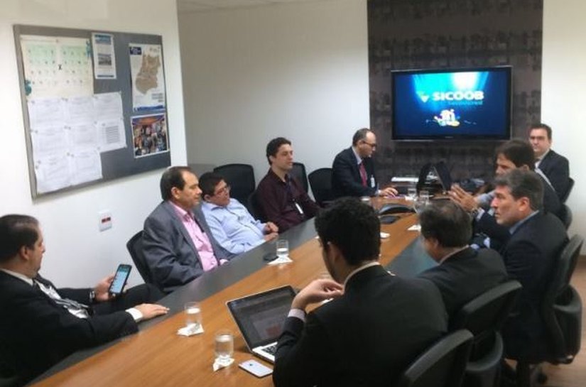 Empresários de AL visitam cooperativa de crédito do setor de Habitação