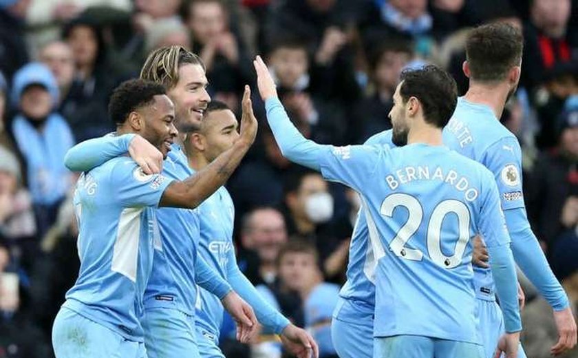 Manchester City sai atrás, mas goleia Fulham e avança na Copa da Inglaterra