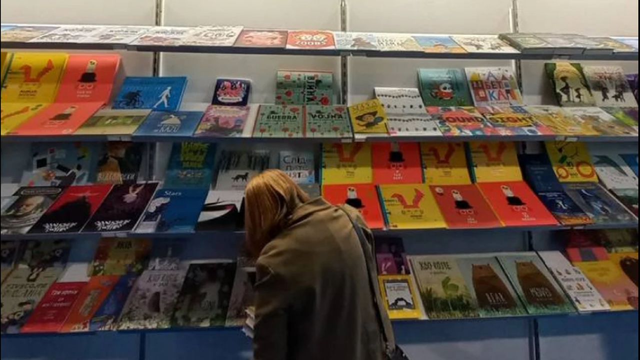Editores lançam campanha para imprimir livros para crianças ucranianas refugiadas