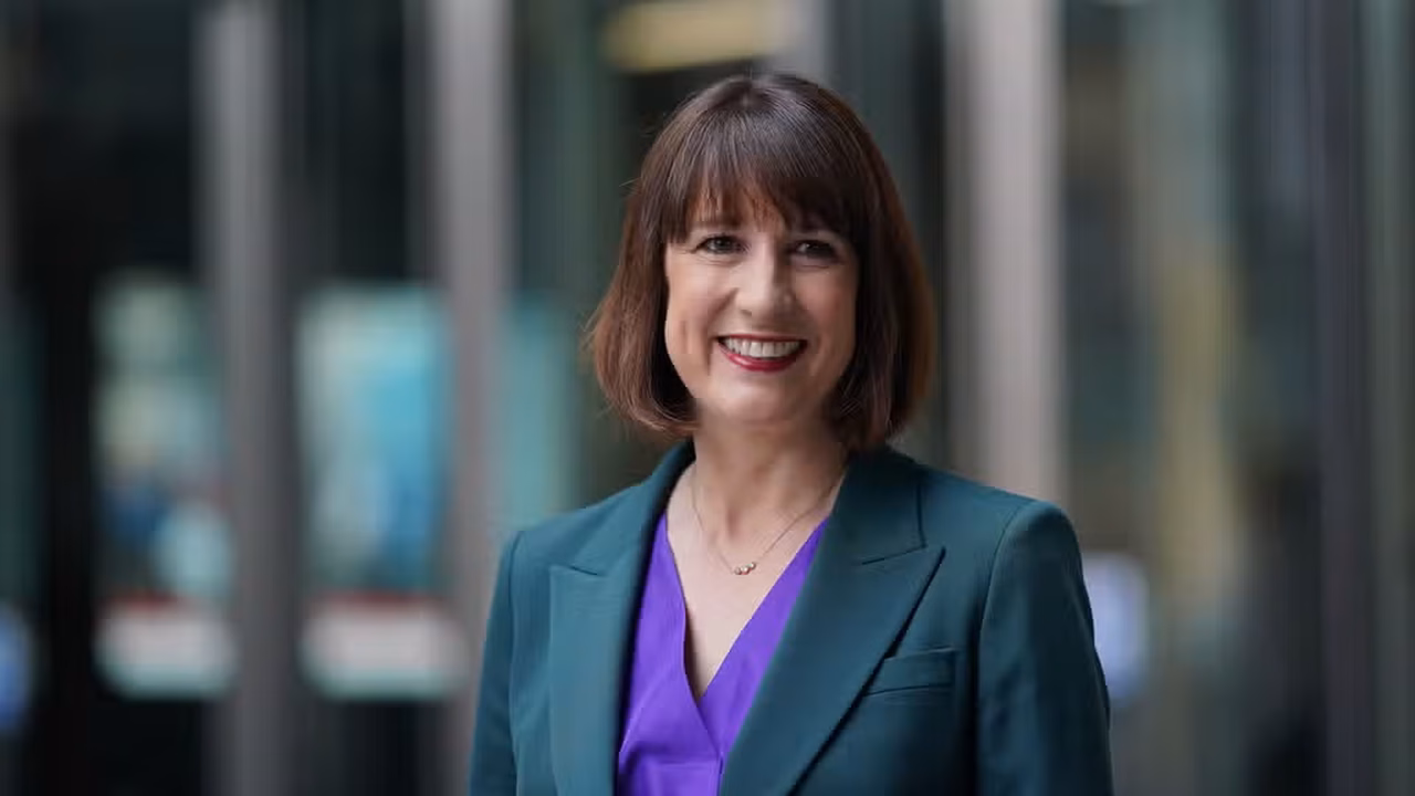 Rachel Reeves se torna primeira mulher da história nomeada ministra das Finanças