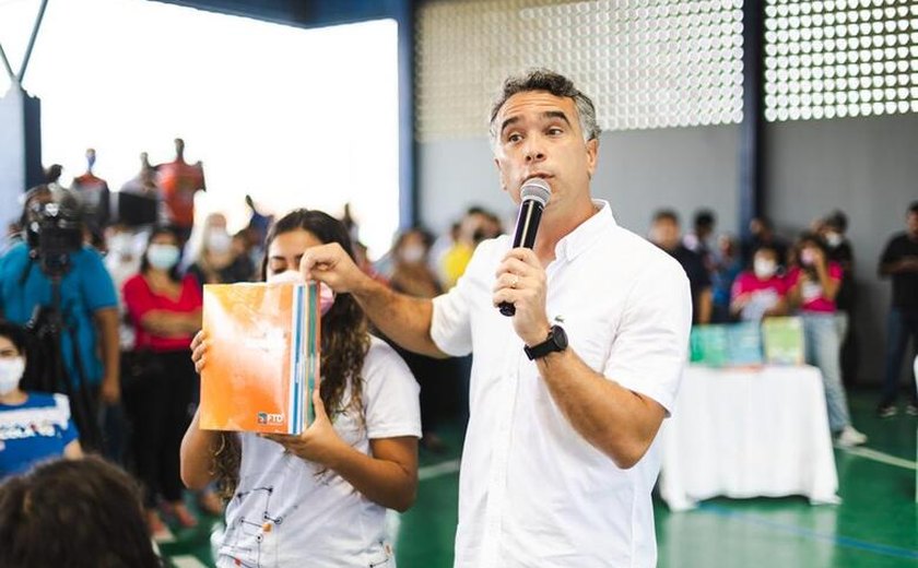 Educação vai distribuir 33 mil kits do programa Foca no Enem para alunos da rede estadual