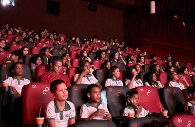 Prefeitura de Branquinha garante dia de lazer para estudantes que realizaram o SAEB