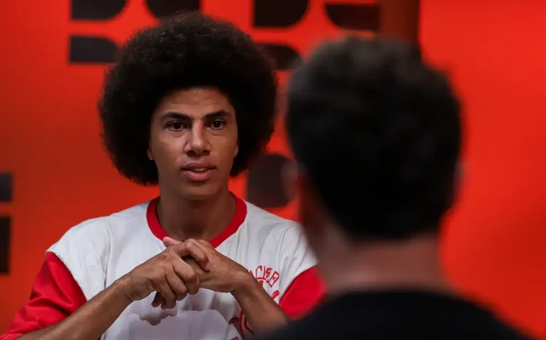 Renato Freitas, deputado do PT, se envolve em briga de rua em Curitiba; caso vai ao Conselho de Ética