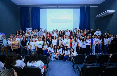 Catorze alunos da rede estadual são premiados no Concurso de Redação da Esmal