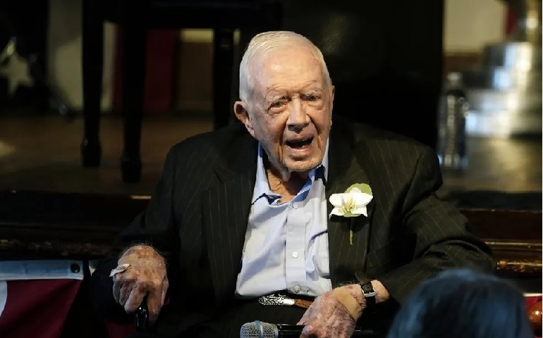 Ex-presidente Jimmy Carter deixa hospital e opta por cuidados paliativos em casa