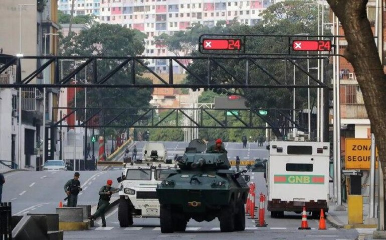 Papel dos EUA no controle da Venezuela pode durar anos, diz secretário