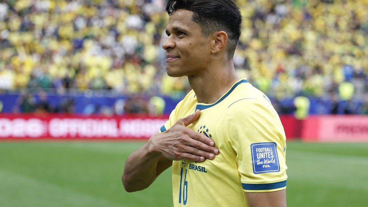 Douglas Santos traz vivência do ouro olímpico para buscar o hexa