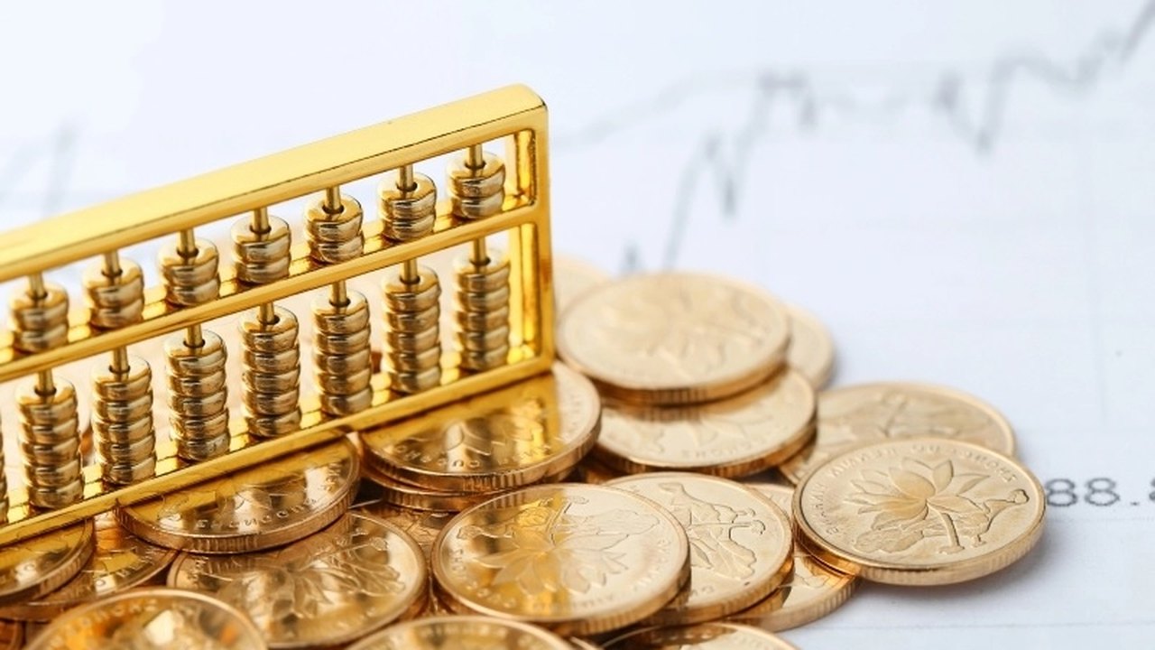 Ouro fecha em alta, com desvalorização do dólar e CPI menor que o esperado