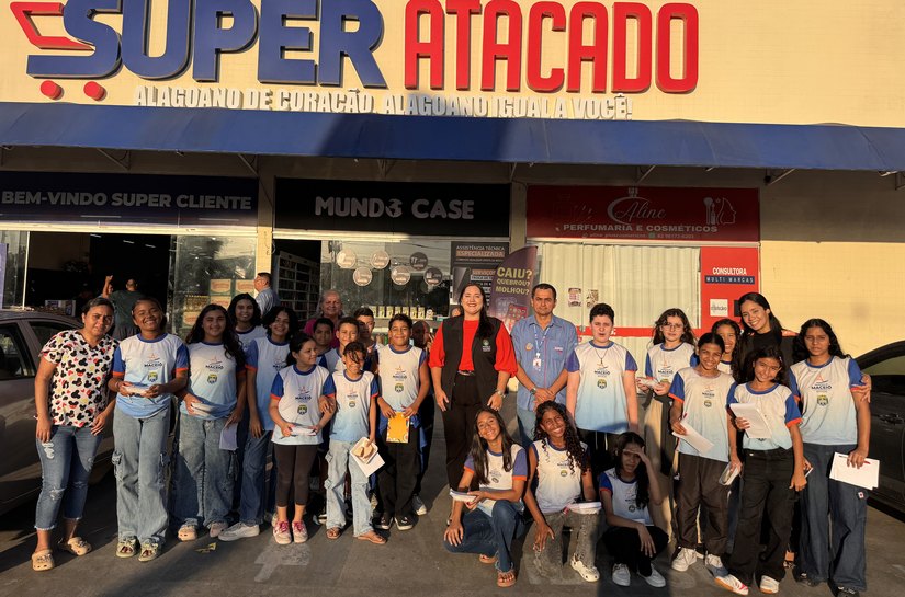 Procon Mirim transforma ida ao supermercado em aprendizado sobre direitos do consumidor