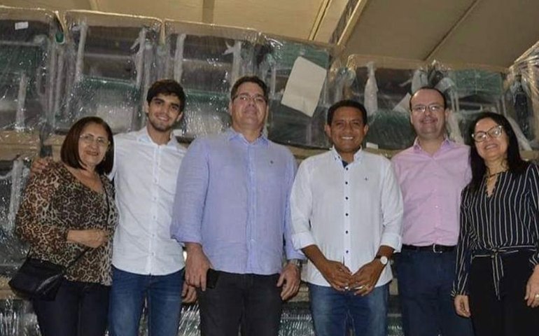 Jornalista afirma que ligação de prefeito-imperador e donos da empresa Megalic vem de 2018