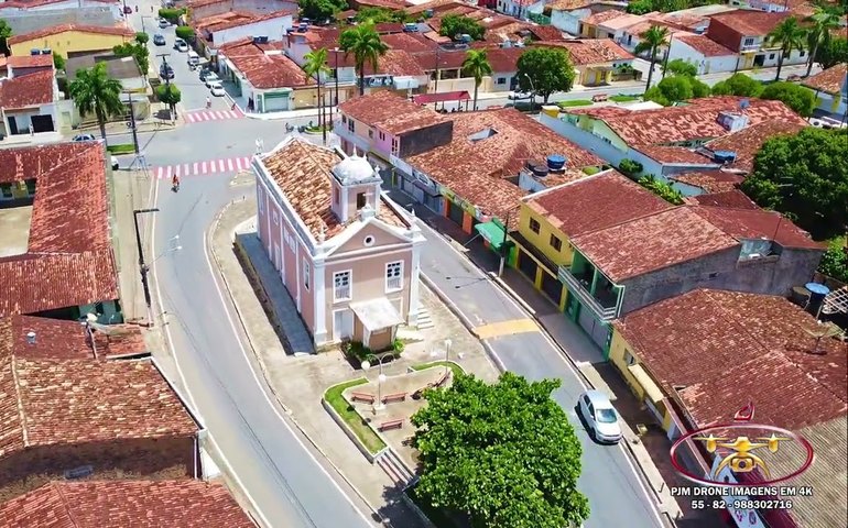 Casal finaliza serviço em estação elevatória e recupera abastecimento de Murici