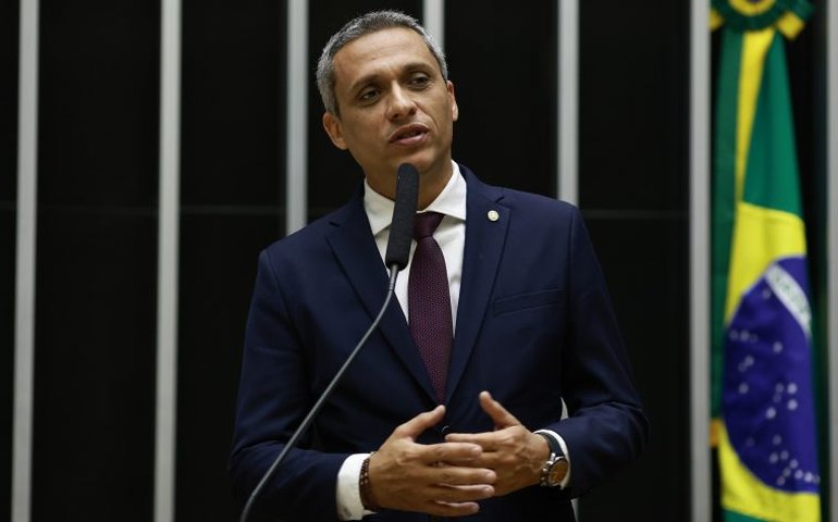 Comissão vai debater criação do 'dia nacional de conscientização sobre a doutrinação nas escolas'