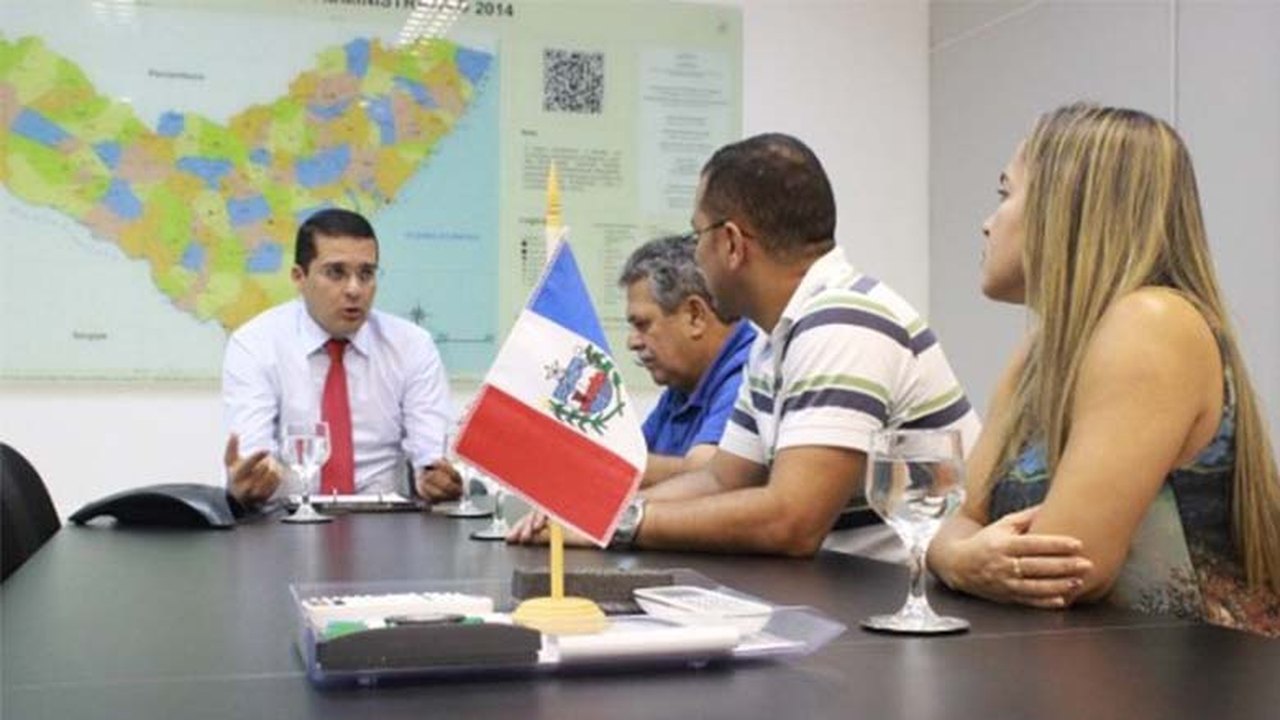 Secretário do Planejamento recebe representantes da CUT e mantém diálogo