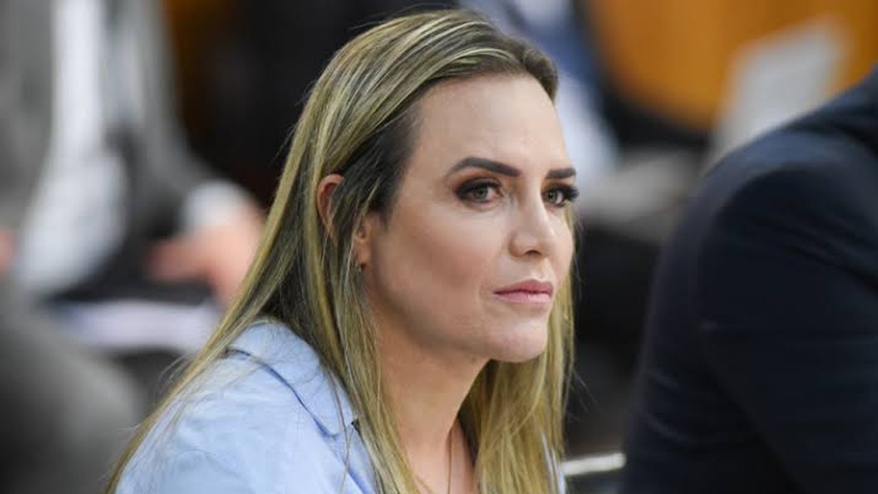Governadora Celina Leão, do DF, é internada em Brasília com sintomas respiratórios
