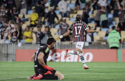 Fluminense volta a eliminar o Internacional e avança às quartas da Copa do Brasil