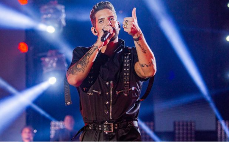 Banda Eva antecipa belo single de seu novo DVD