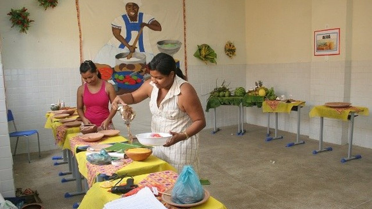 Cultura afro é tema de feira em escola estadual de Delmiro Gouveia