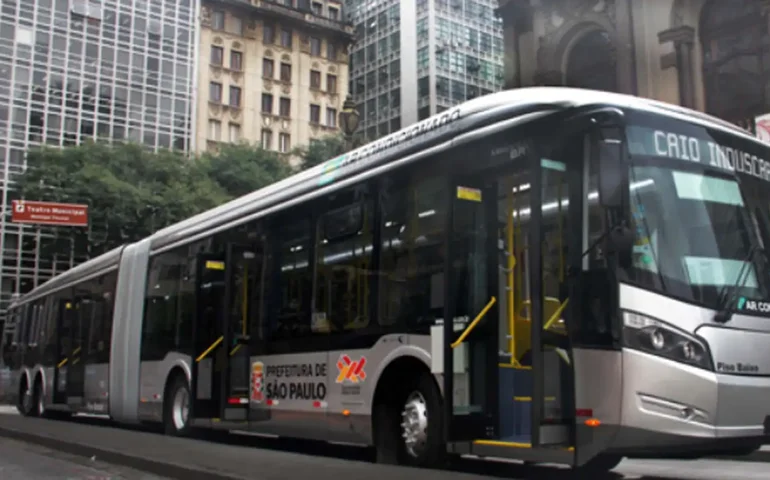 Ataques a ônibus em SP são investigados; só na capital, foram 78 casos