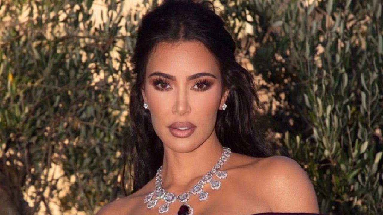 Kim Kardashain revela que fraturou o ombro e rompeu tendão