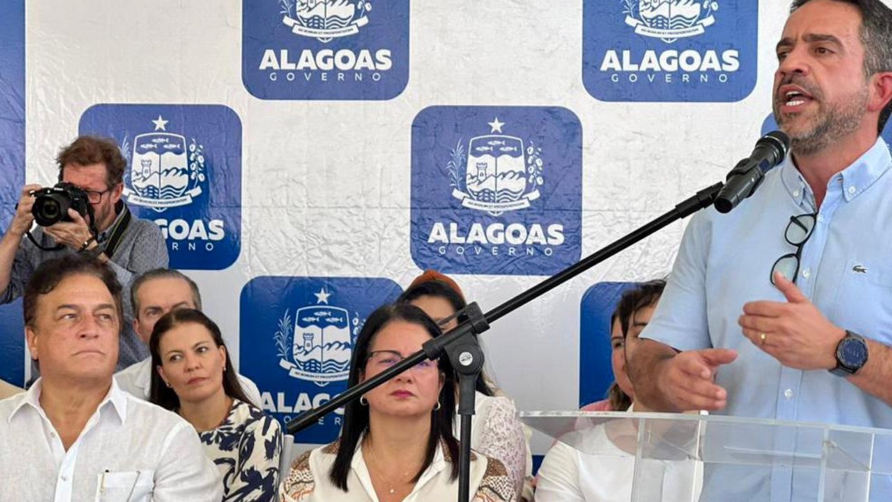 Deputado Galba Novaes participa de inauguração da revitalização de Praça no centro de Maceió