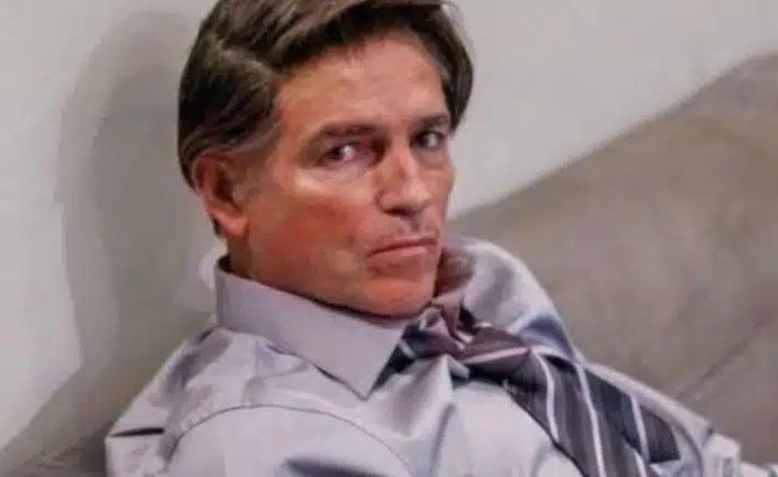 O ator Jim Caviezel, interpretando Jair Bolsonaro em "Dark Horse"