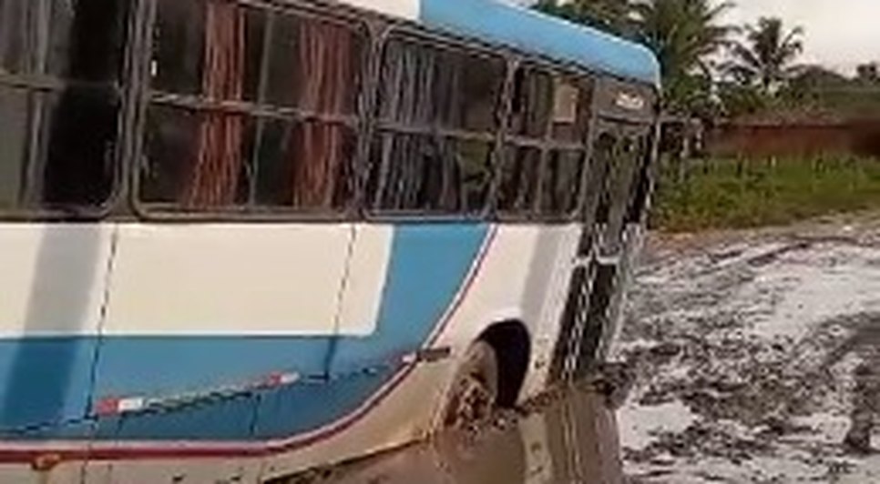 ônibus pacatuba / Foto: Foto: Redes Sociais/ Reprodução