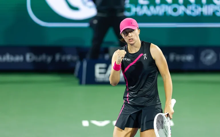 Swiatek desiste de defender o título em Pequim e pode fechar ano fora da liderança do ranking