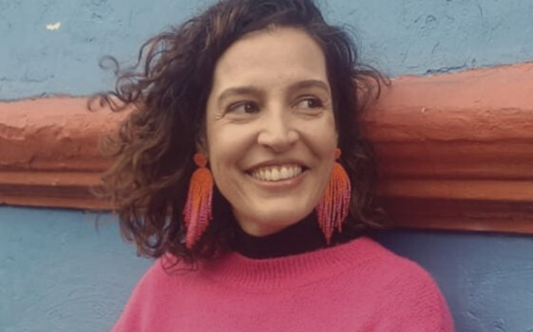 'Coisas presentes demais': em livro sobre Alzheimer da avó, Flávia Peret costura retalhos de memória com assombrosa delicadeza