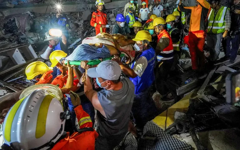 Busca por sobreviventes continua 5 dias após terremoto em Mianmar