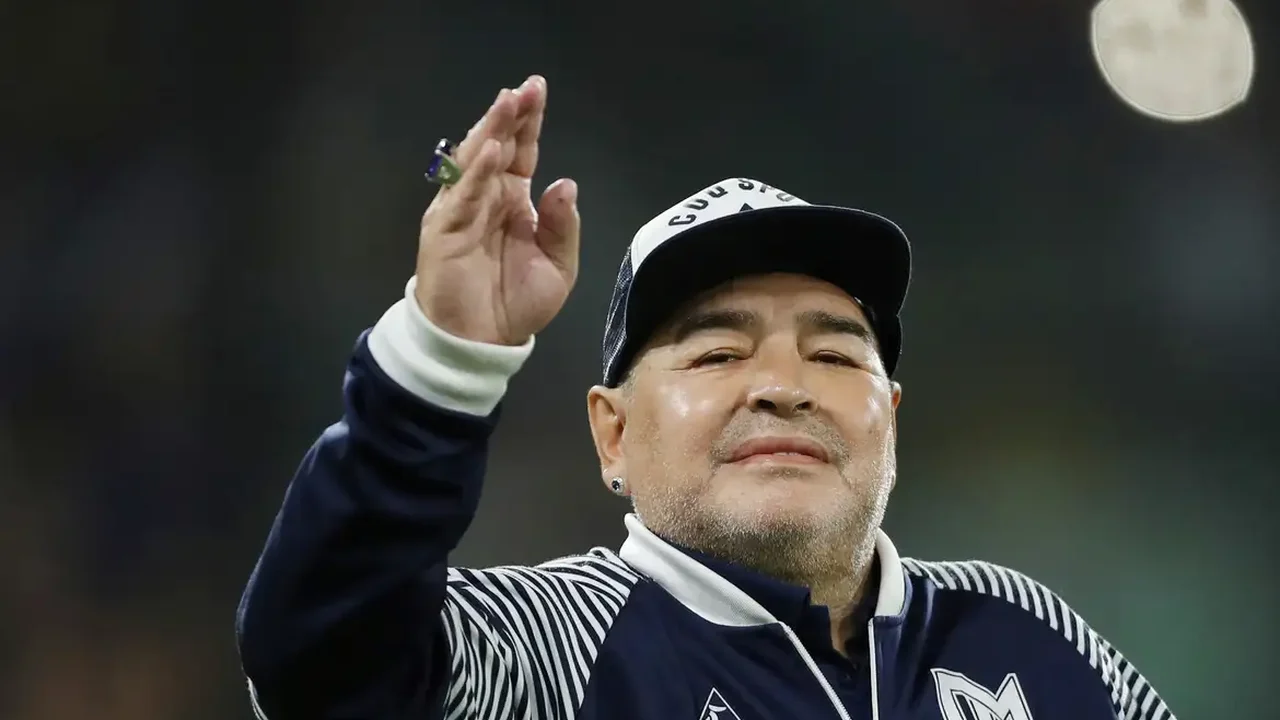 Juíza é destituída após participação em documentário não autorizado sobre morte de Maradona