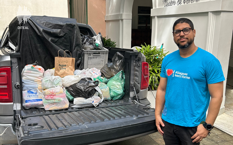 Diretoria de Teatros de Alagoas doa 160kg de alimentos ao programa Alagoas Sem Fome