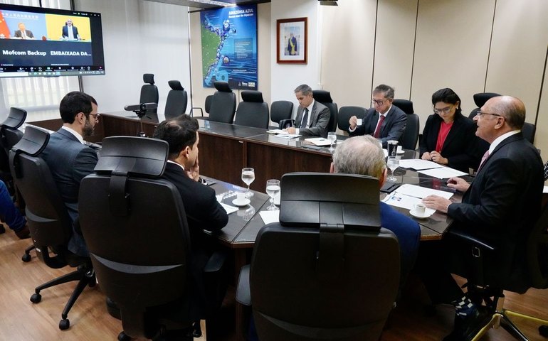 Alckmin e ministro chinês tratam de comércio em videoconferência