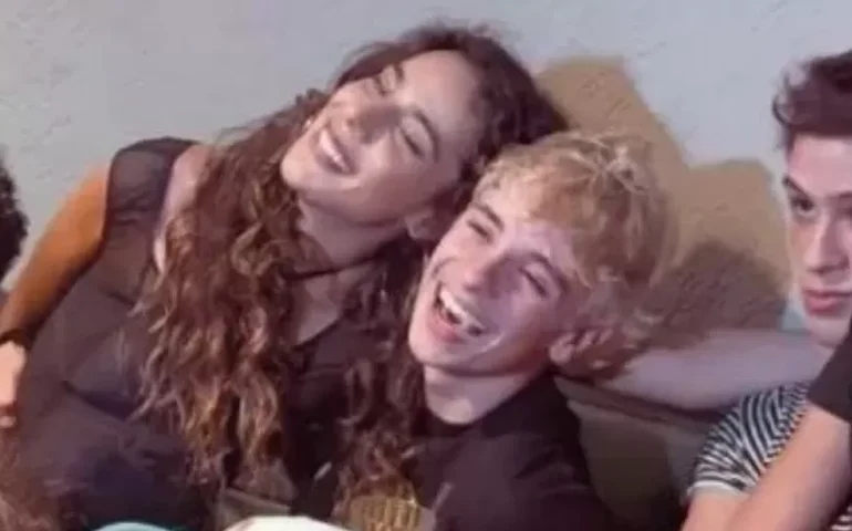 Marina Sena e Juliano Floss assumem que estão namorando