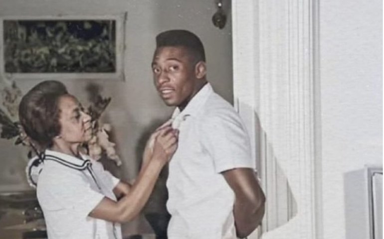 Celeste Arantes, mãe de Pelé, morre aos 101 anos em Santos