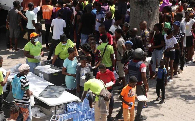 Entenda a situação do Haiti e o risco de paramilitares tomarem o poder