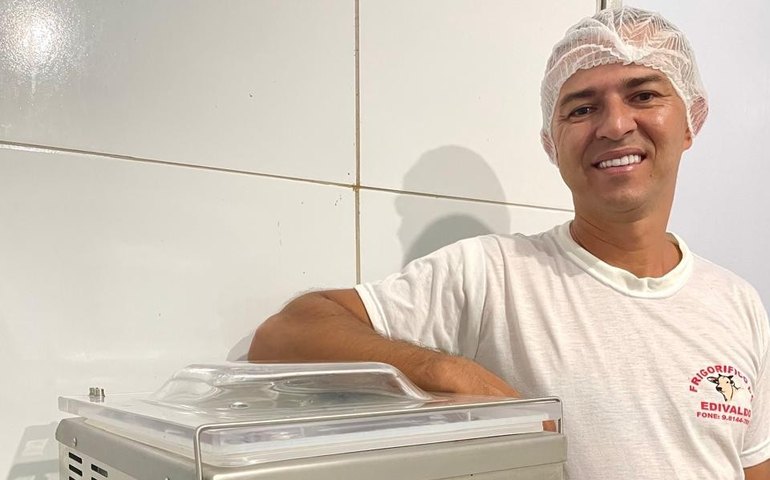 Do açougue artesanal ao fornecimento para a merenda escolar: a história inspiradora do limoeirense Edvaldo